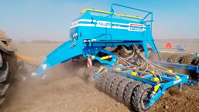 Zkušenosti s Falcon PRO Tandem při jarním setí