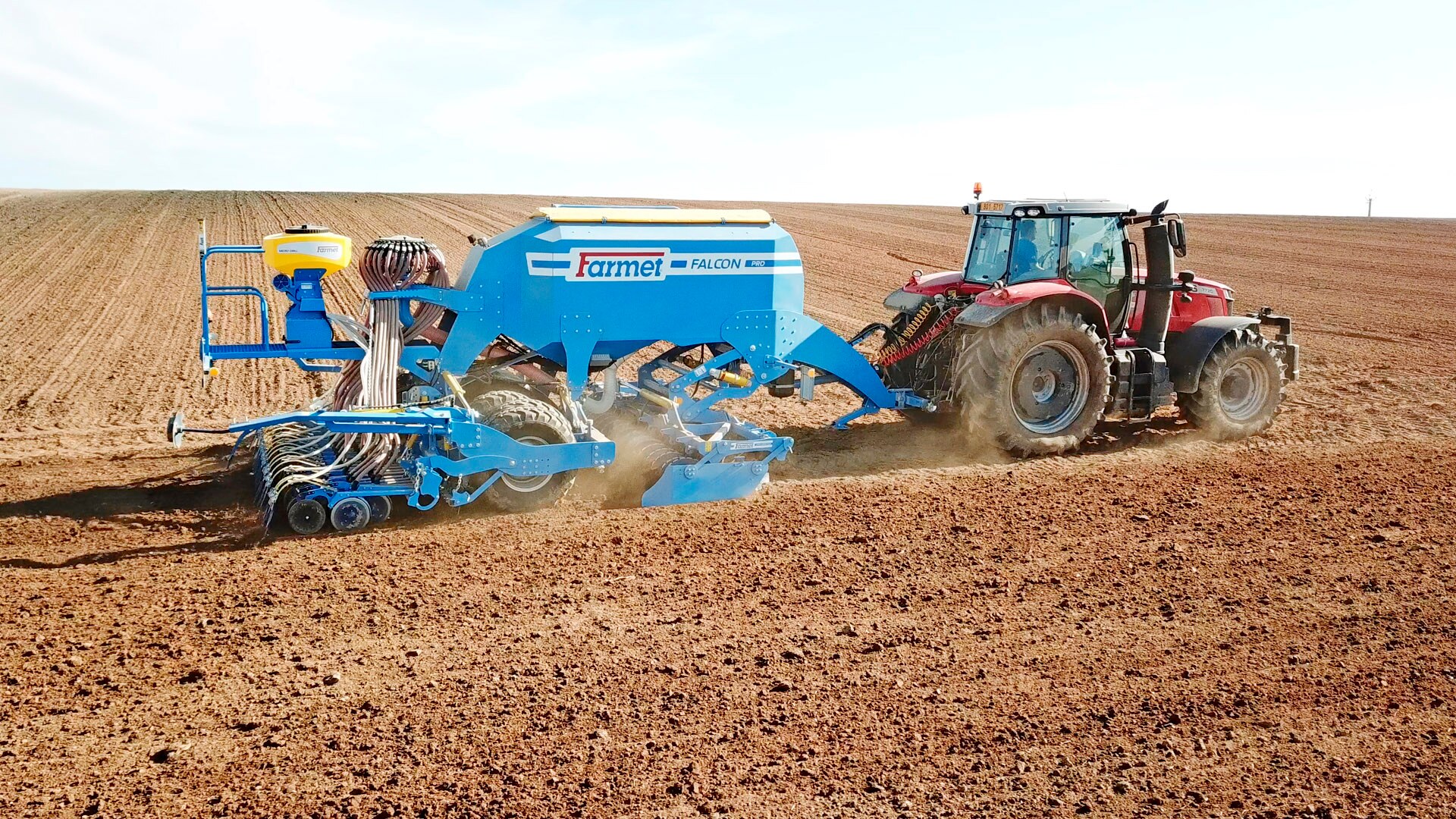 Falcon 4 PRO an effective set for medium-sized companies