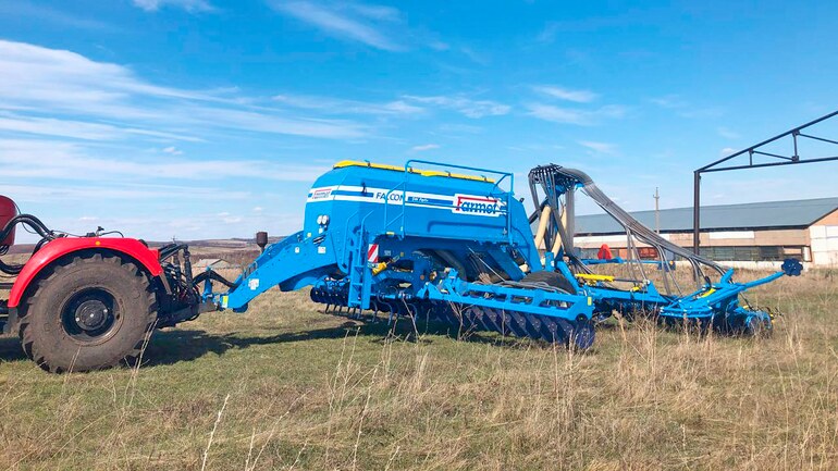 At the border of Europe and Asia with the seed drill Falcon SW Fert +