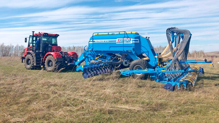 At the border of Europe and Asia with the seed drill Falcon SW Fert +