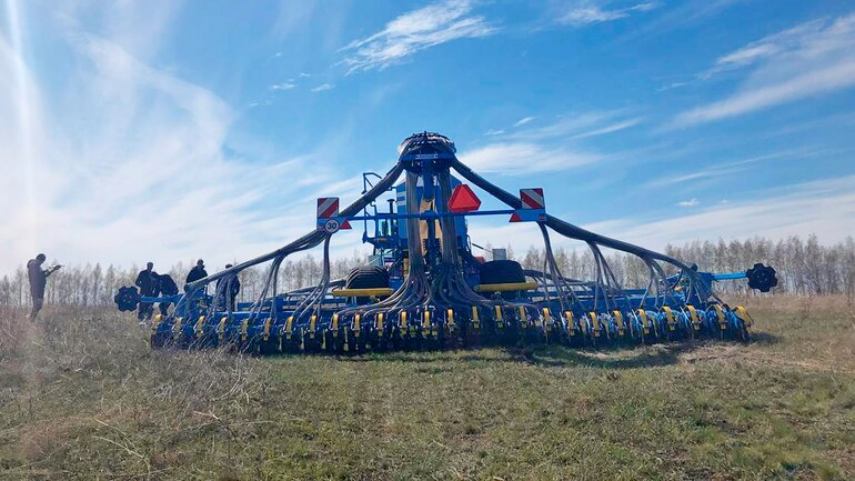 At the border of Europe and Asia with the seed drill Falcon SW Fert +