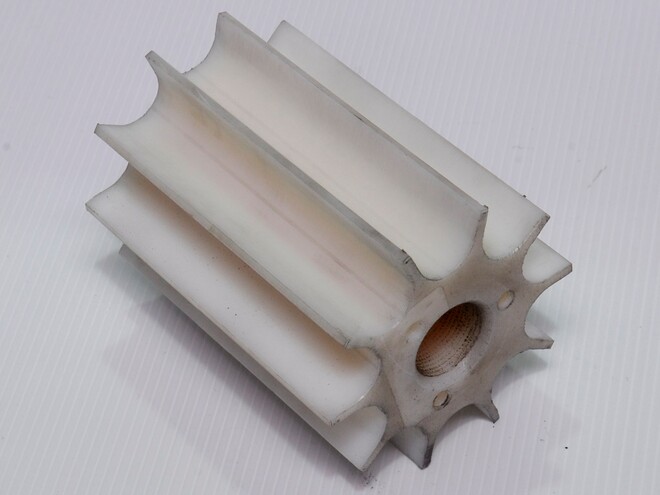 VÝS.VÁLEČEK FARMET