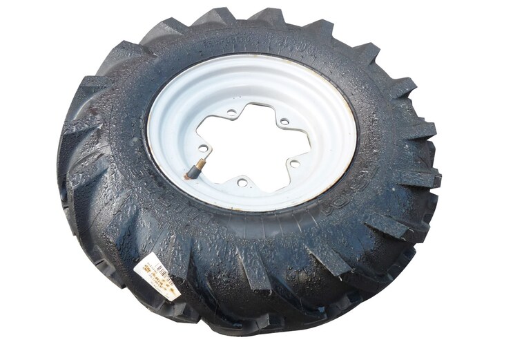 KOLO LEVÉ           4,00-8/2PR